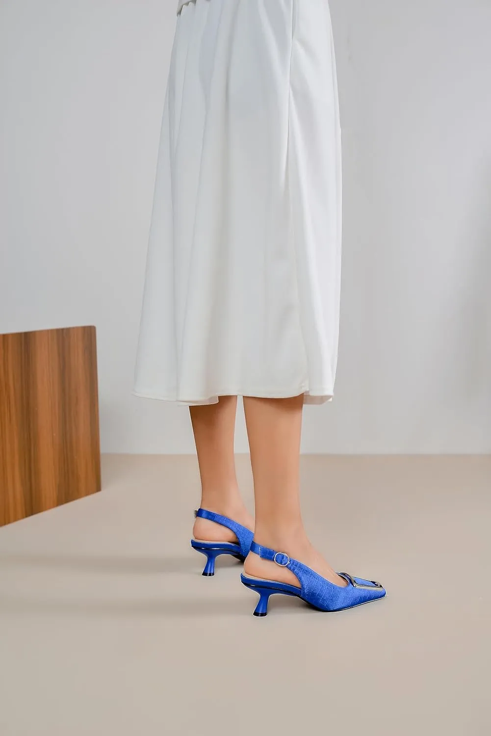 Slingback Kitten Heels for Women Closed Square Toe Low Heel Pumps with Metal Buckle Ankle Strap Heeled Sandals Dress Shoes for Work Date Daily Wear
